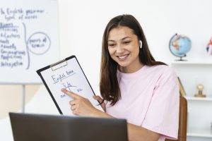 Leia mais sobre o artigo Melhore suas habilidades de comunicação em inglês: Dicas práticas para o sucesso profissional